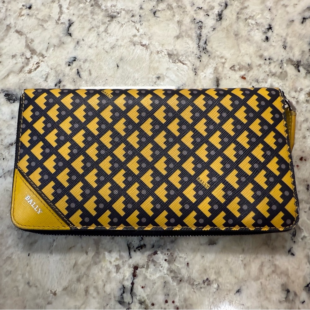 Bally EUC Continental PNT Geometric Yellow & Black Leather Wallet